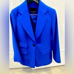 Gorgeous Lido sculpted Italian Wool Blazer by Banana Republic. Never worn.